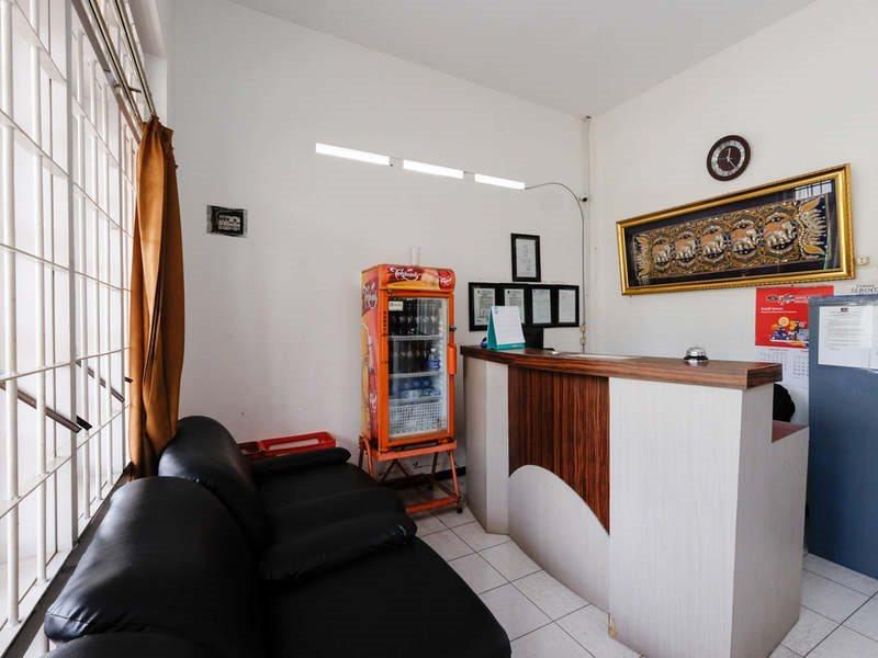 RedDoorz near Moro Mall Purwokerto Exterior foto