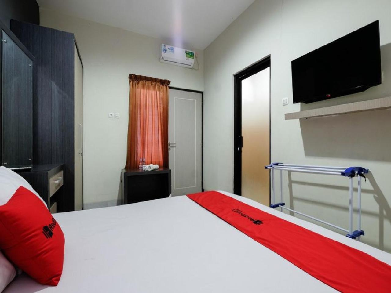 RedDoorz near Moro Mall Purwokerto Exterior foto