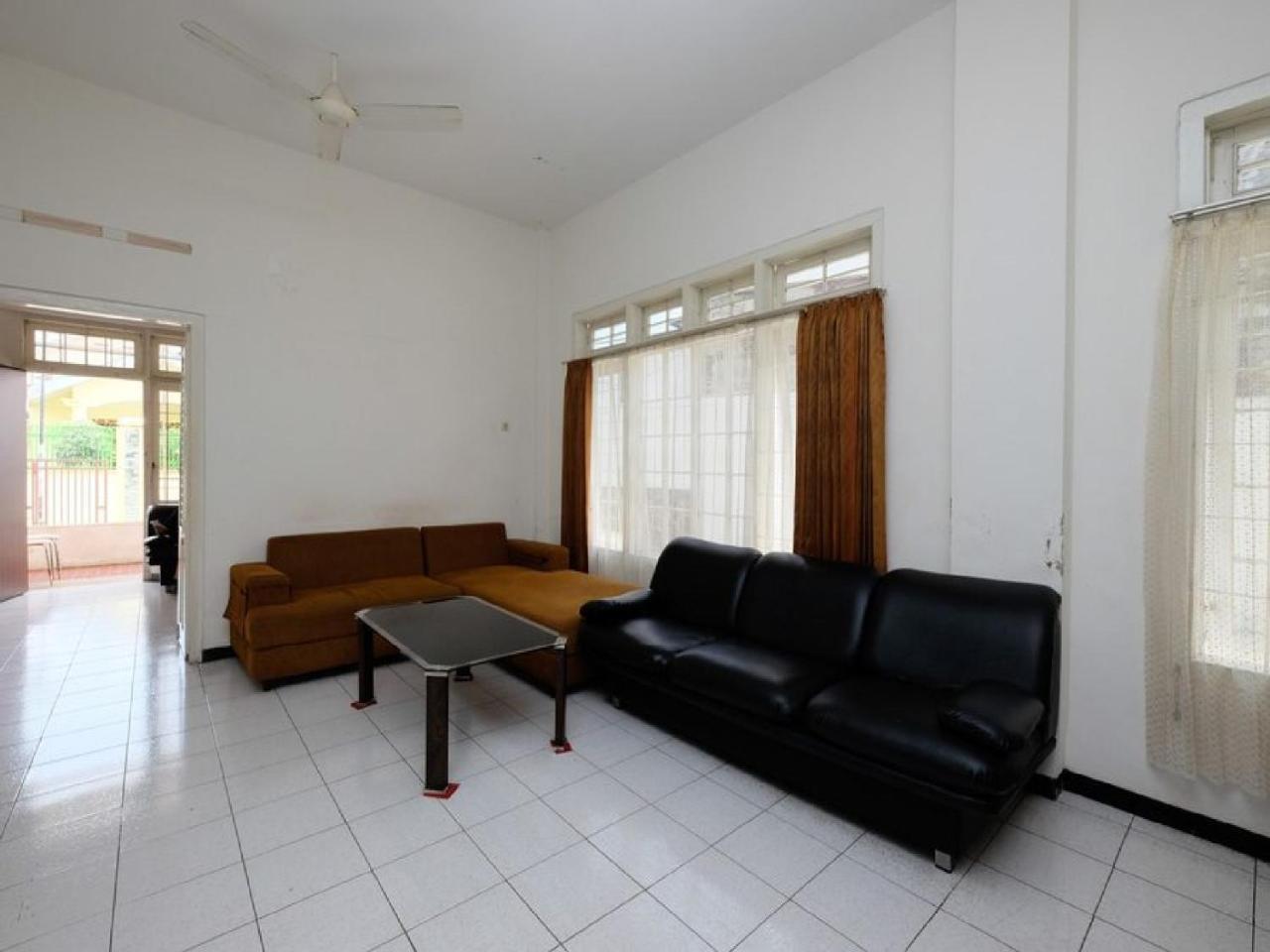 RedDoorz near Moro Mall Purwokerto Exterior foto